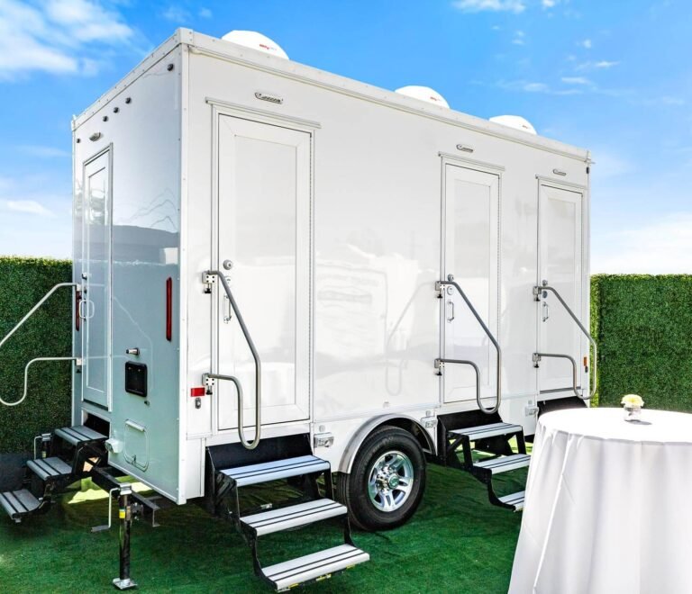 Portable Restroom Trailers for Outdoor Events: Comfort and Convenience Anywhere